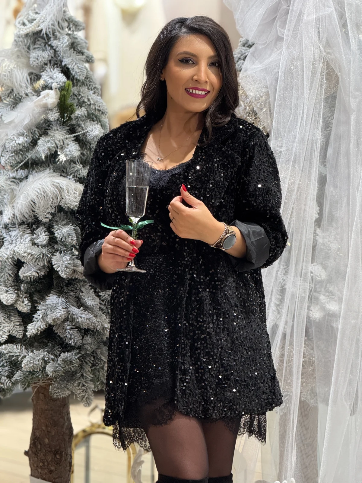 Imbracaminte dama - Haine cu suflet - Sacou dama negru din paiete