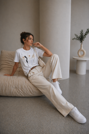 Imbracaminte dama - Haine cu suflet - Tricou dama alb cu imprimeu 3D lalea bleu