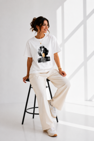 Imbracaminte dama - Haine cu suflet - Tricou dama alb cu imprimeu fata cu inghetata crem