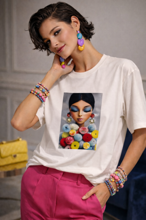 Tricouri si topuri - Tricou dama alb din bumbac cu imprimeu fata cu buchet multicolor