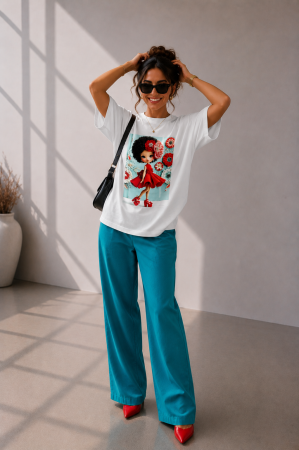 Colectia NOUA - Tricou dama alb din bumbac cu imprimeu fetita cu pantofi rosii
