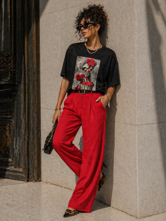 Tricouri si topuri - Tricou dama negru din bumbac cu imprimeu fetita cu bentita rosie