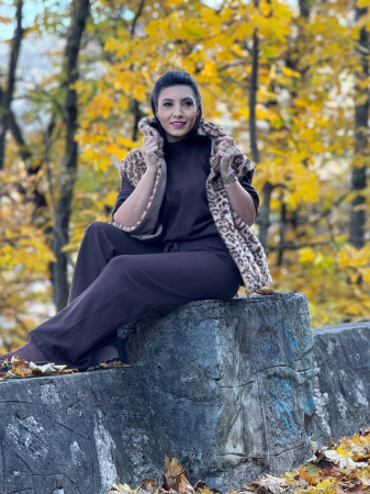 Vesta dama bej animal print cu gluga [3]