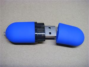Stick USB personalizat. O capsulă de informație și culoare [3]