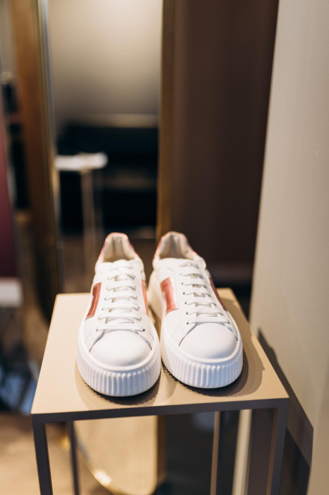 Our boutiques [6]