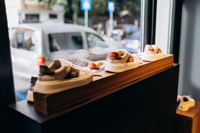 Our boutiques [7]