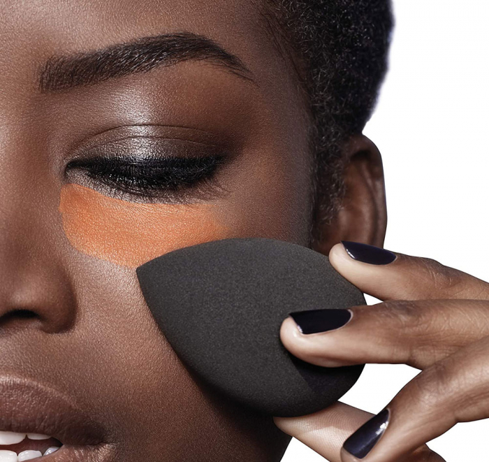 Burete aplicator fond de ten L'Oreal Paris Infaillible Egg Blender Makeup Designer-big