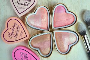 Blush Iluminator Makeup Revolution I Heart Makeup Blushing Hearts - Peachy Keen, 10g2