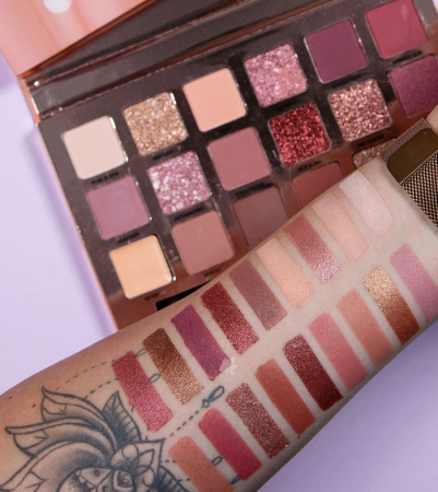 Paleta Profesionala de Farduri W7 Socialite Pigment Palette, 18 Culori, 17 g9