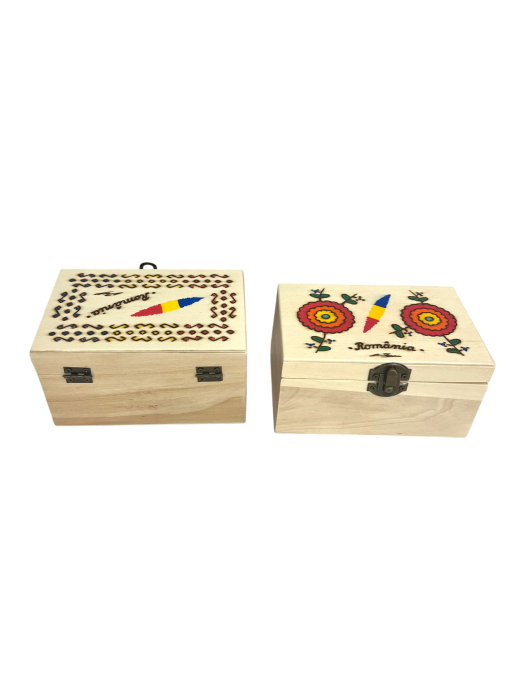 Casetă din lemn pirogravată și pictată manual [6]