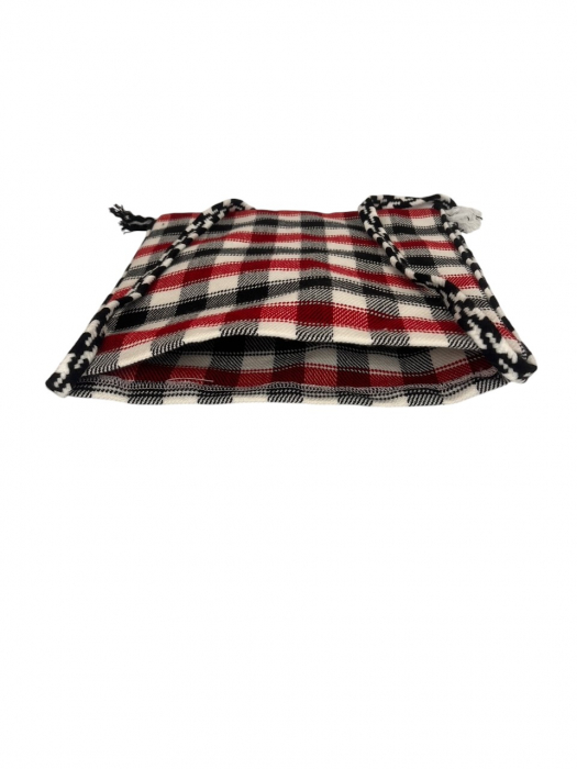 Geantă tradițională din material textil cu model în carouri – perfectă pentru colindat și cadouri [2]