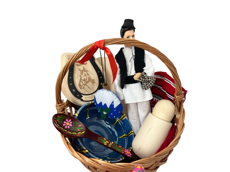 Coș cadou-4 cu produse lucrate manual – un dar autentic, plin de tradiție [3]