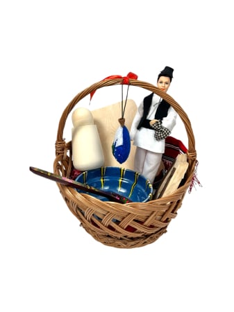 Coș cadou-4 cu produse lucrate manual – un dar autentic, plin de tradiție [2]