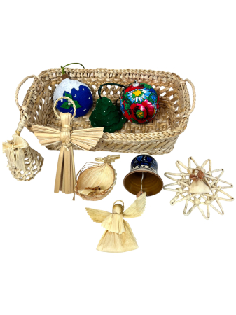 Coș cadou cu decorațiuni pentru bradul de Crăciun [1]