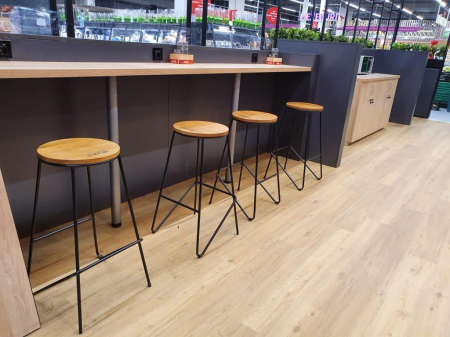 Complete food-service arrangement [7]