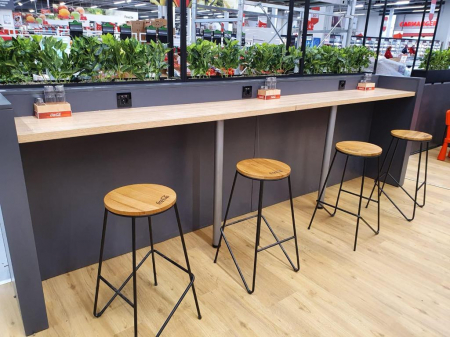 Complete food-service arrangement [6]