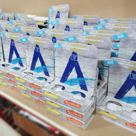 Rafturi si displayuri personalizate - Display personalizat #39