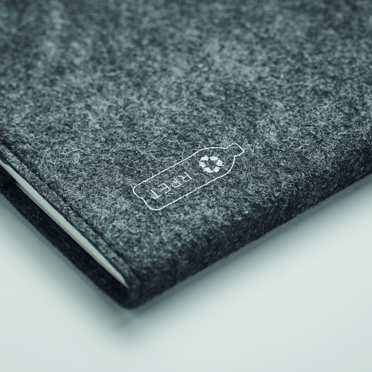 FELTBOOK [6]