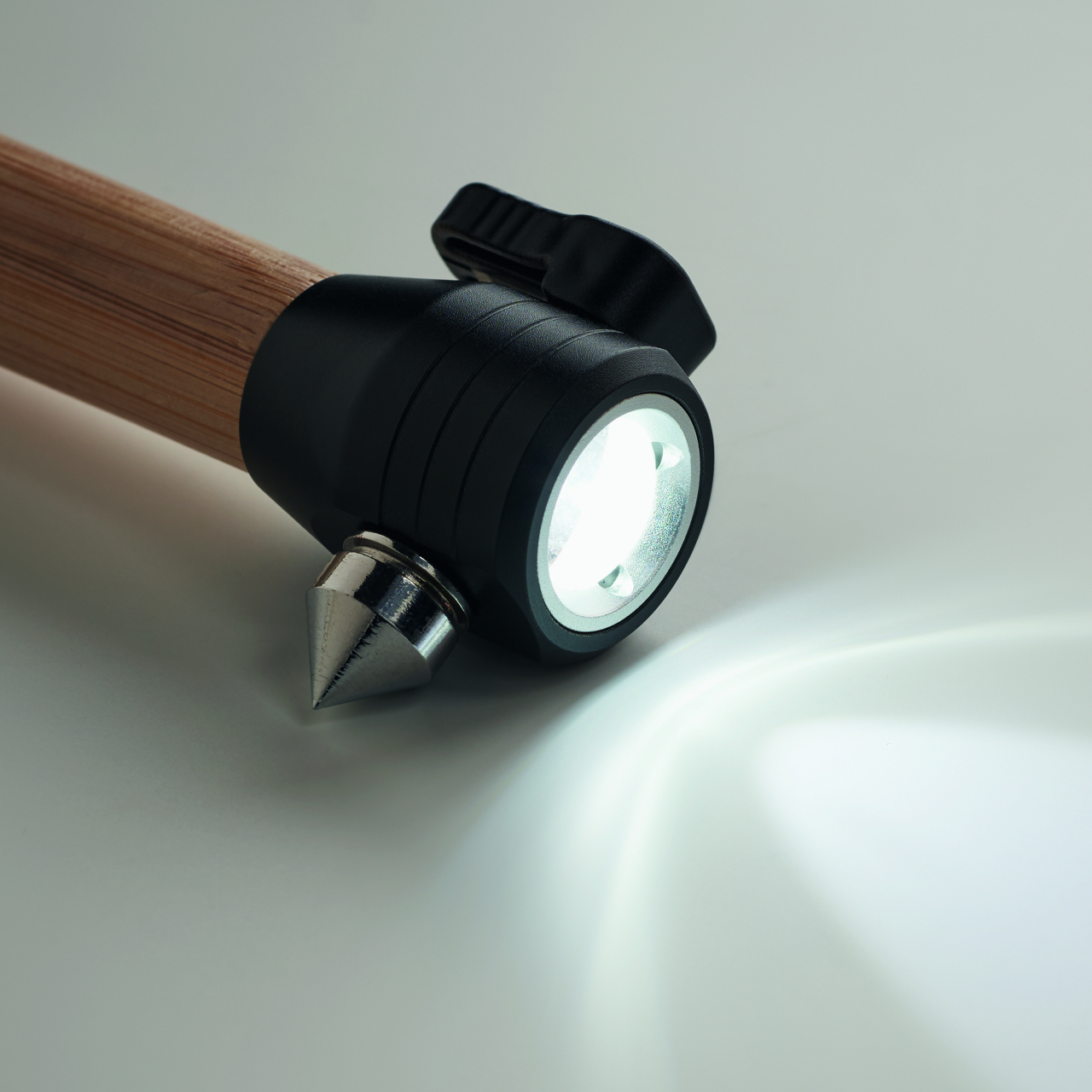 LUSTRE [7]