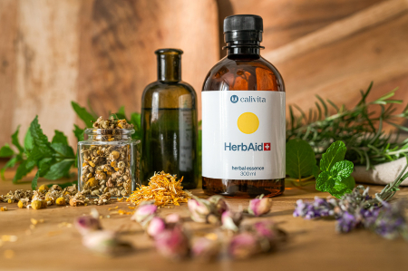 HerbAid + 300 ml esenţă perfect echilibrată de 53 de plante medicinale pentru piele [2]