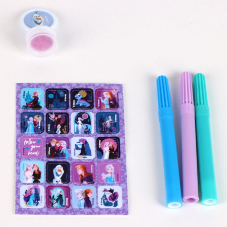 Caiet de activitati Frozen Disney cu pagini de colorat si autocolante [4]