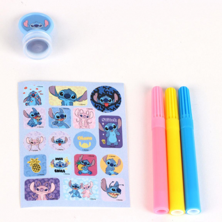 Caiet de activitati Lilo & Stitch cu pagini de colorat si autocolante [3]