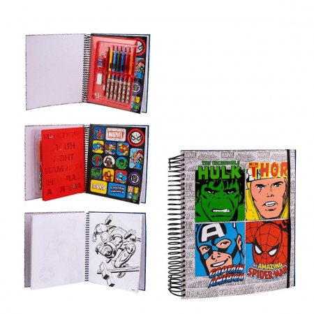 Joaca si timp liber - Caiet de activitati Marvel cu pagini de colorat