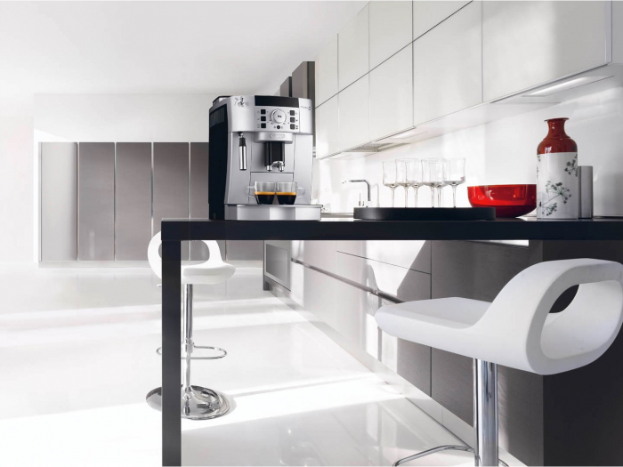 Espressor Automat De’Longhi Magnifica S ECAM 22.110.SB, 1450W, 1.8L, Cafea, Espresso, Cappuccino, 15 Bari, Spumare Manuală, Argintiu/Negru pukika.ro [8]