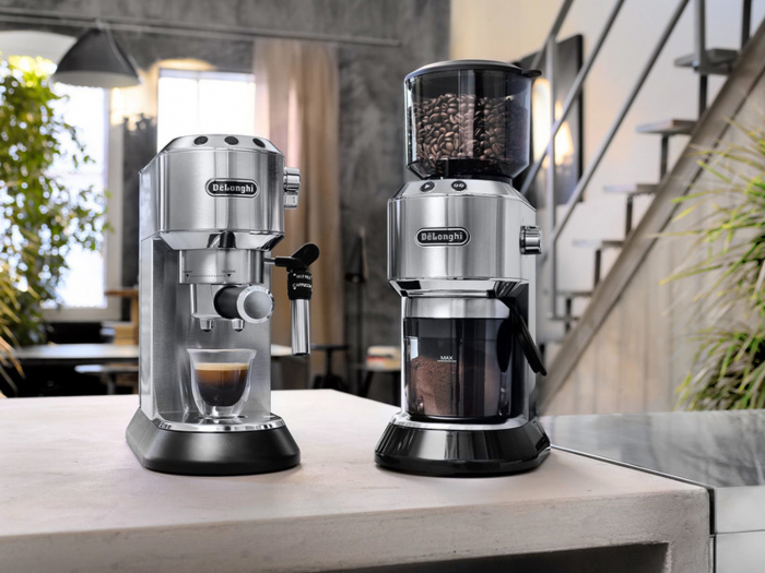 Espressor Semi-Automat De’Longhi Dedica Style EC 685.M, 1300 W, Espresso, Cappuccino si Latte, Rezervor 1.1 L, 15 Bar, Gri pukika.ro [5]