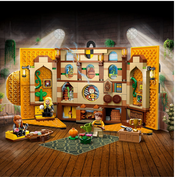 LEGO® Harry Potter™ - Bannerul Casei Hufflepuff™ 76412, 313 piese [4]