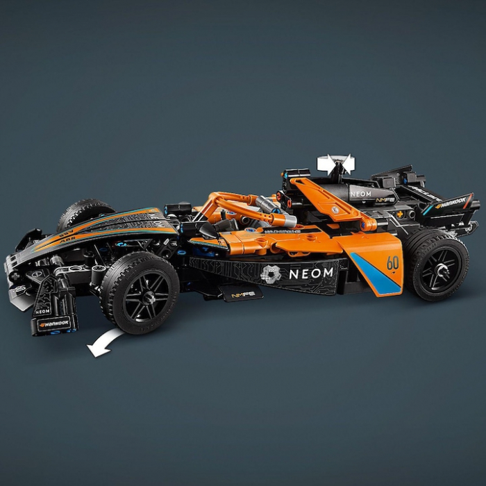 LEGO Neom Mclaren Formula E race car 42169 [7]
