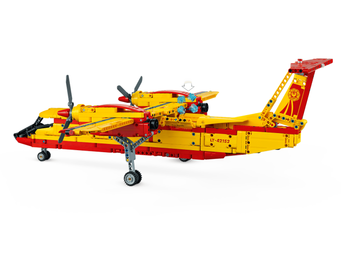 LEGO® Technic - Avion de pompieri 42152, 1134 piese pukika.ro [3]