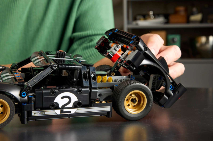 LEGO® Technic Masina de curse 1966 Ford GT40 MKII 42223, 793 piese [13]
