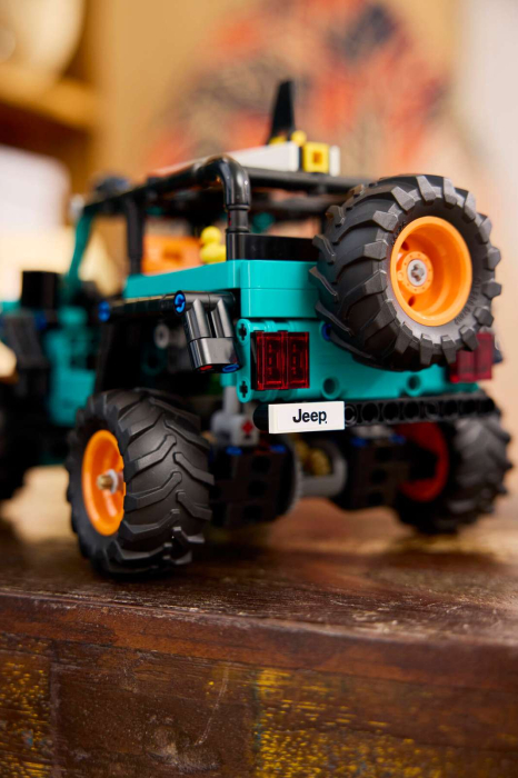 LEGO® Technic - SUV-ul Jeep® Wrangler Rubicon 42227, 723 piese - pukika.ro [11]