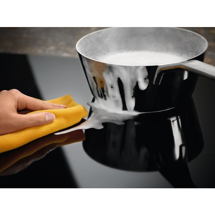Plită cu Inducție Electrolux EIS62453IZ, 59 cm, 4 Zone Infinite, Funcție Bridge, Hob2Hood, Control Slider, Negru pukika.ro [5]