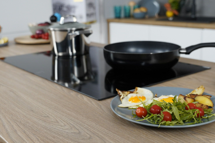 Plită cu Inducție Electrolux EIV835, 78 cm, 4 Zone, Touch Control, Funcție PowerBoost, Negru pukika.ro [7]