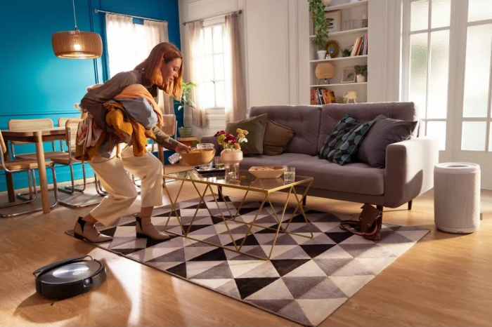 Robot Aspirator + Mop 2‑în‑1 iRobot Roomba Combo J7 C7158, 4‑Etape Aspirare, Mop Retractabil, Navigație PrecisionVision, Wi‑Fi, Negru pukika.ro [6]