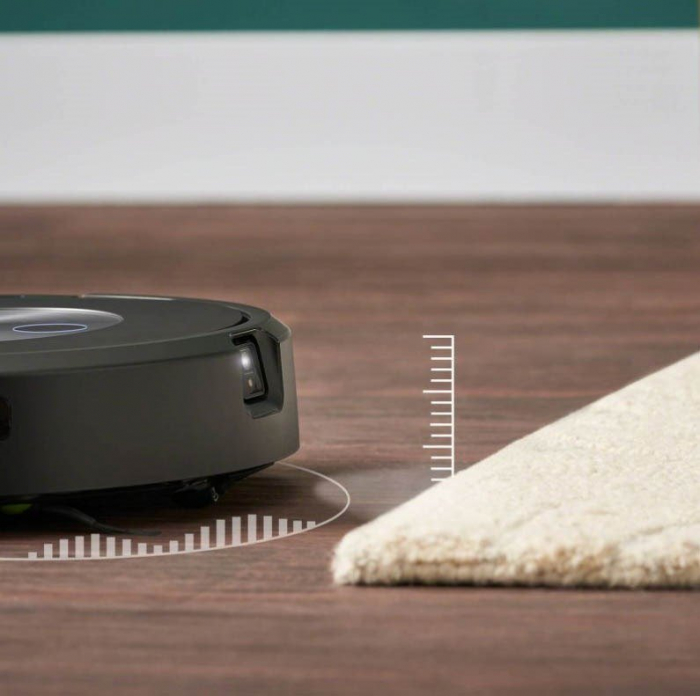 Robot Aspirator + Mop, Stație Auto Empty iRobot Roomba Combo J7+ C7556, Navigație PrecisionVision, Wi‑Fi, Negru pukika.ro [2]