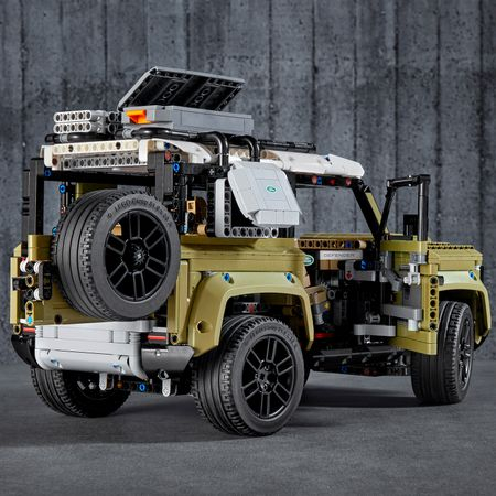 LEGO® Technic: Land Rover Defender 42110 [5]