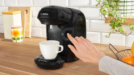 Espressor cu Capusle Bosch TAS112E, 1400 W, Espresso, Cappuccino, Latte, 3.3 bar, 0.7 L, Negru pukika.ro [1]