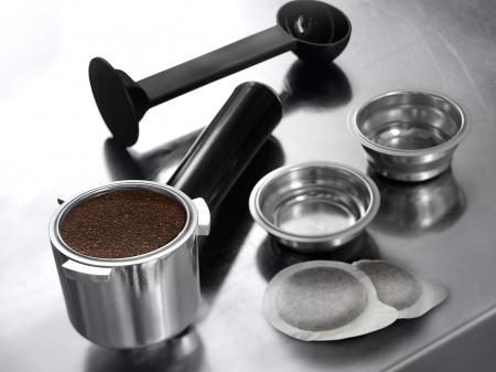 Espressor Manual De’Longhi Dedica EC685.R, 1350W, 15 Bar, Cappuccino, Espresso, Latte, Macchiato, 1.1 L, Compact, Roșu pukika.ro [4]