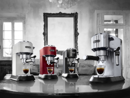 Espressor Manual De’Longhi Dedica EC685.R, 1350W, 15 Bar, Cappuccino, Espresso, Latte, Macchiato, 1.1 L, Compact, Roșu pukika.ro [6]