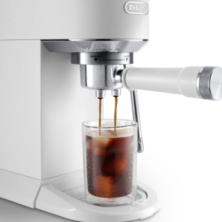 Espressor Manual DeLonghi Dedica, 1450 W, 15 bar, Rezervor 1.1 L, Alb pukika.ro [4]