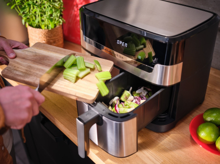 Friteuză cu Aer Cald Tefal EY905D10, 2700 W, Capacitate 8.3 L, 2 Coșuri, Funcții Air Fry, Grill, Timer Digital, Negru pukika.ro [3]