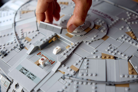 LEGO® Icons - Star Trek: U.S.S. Enterprise NCC-1701-D™ 10356, 3600 piese - pukika.ro [14]