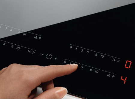 Plită cu Inducție Electrolux, 7350 W, 4 zone, Touch, sticlă neagră pukika.ro [3]