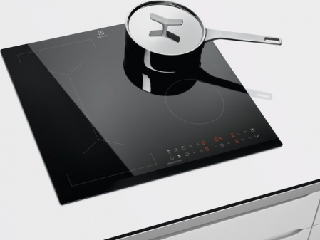 Plită cu Inducție Electrolux LIV63431BK, 59 cm, 4 Zone, Touch Control, Funcție Booster, Timer, Sticlă Neagră pukika.ro [2]