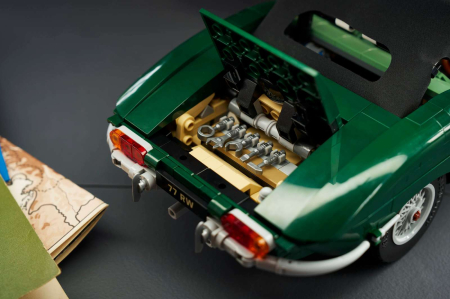 Set de construcție LEGO Icons Jaguar E-Type 11381, 1673 piese - pukika.ro [15]