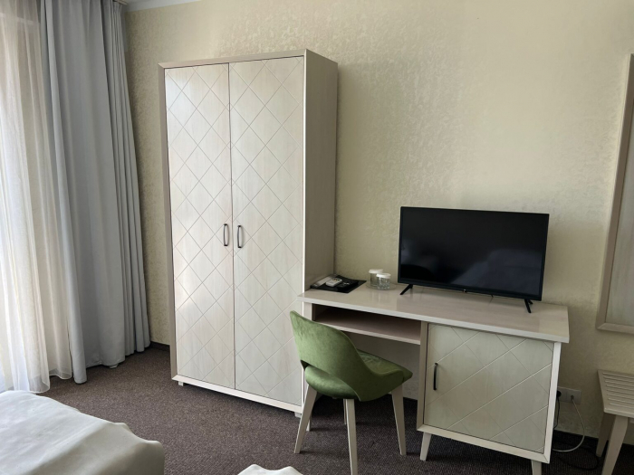 Mobilier camera hotel Pur 454 [3]