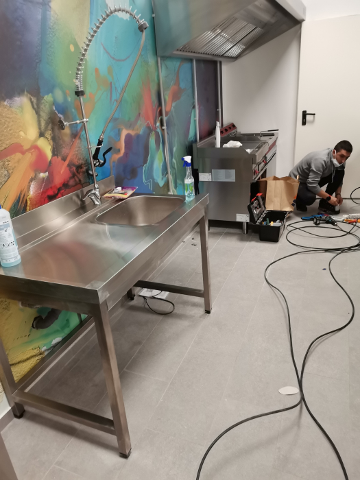 Linie servire pentru cantina din   corian / himacs Lugoj [9]